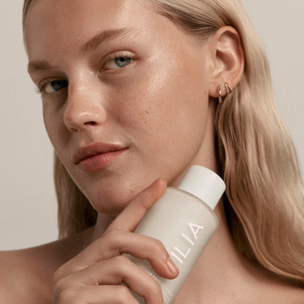 The Base Face Milk Pre-hydrating Lotion - Image 4